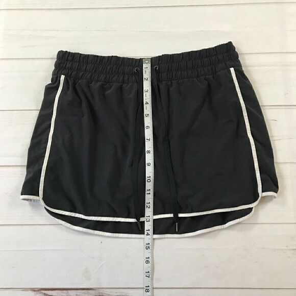 Gap Fit Black Track Short Piping Contrast Detail Medium - Picture 9 of 9